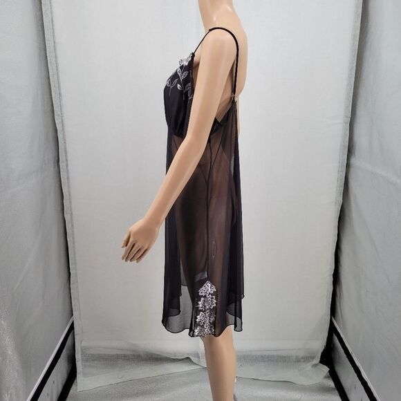 Donna L'oren Y2K Sheer Black Chemise with Gray Scale Floral Details - Picture 5 of 14